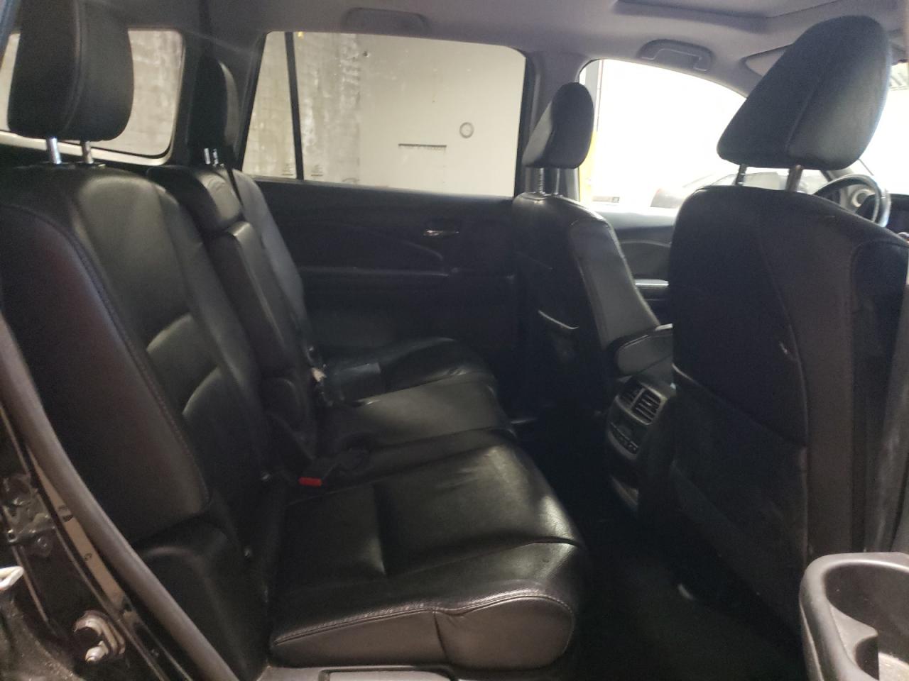 2018 Honda Pilot VIN 5FNYF6H55JB062095 Copart auction photo, side / rear end damage thumbnail 11