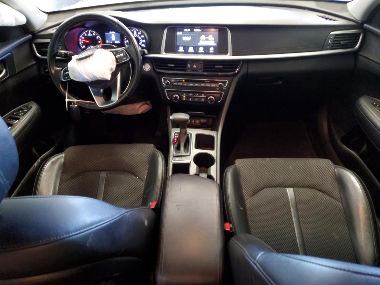 2020 KIA Optima VIN 5XXGT4L3XLG405286 Copart auction photo, front end / minor dent/scratches damage thumbnail 8