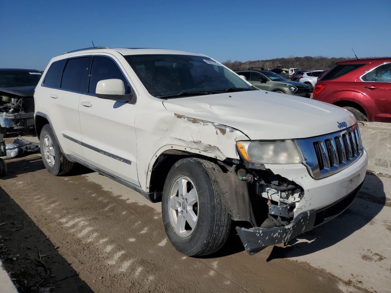 2011 Jeep Grand Cherokee VIN 1J4RR4GGHBC640735 Copart auction photo, front end damage thumbnail 4