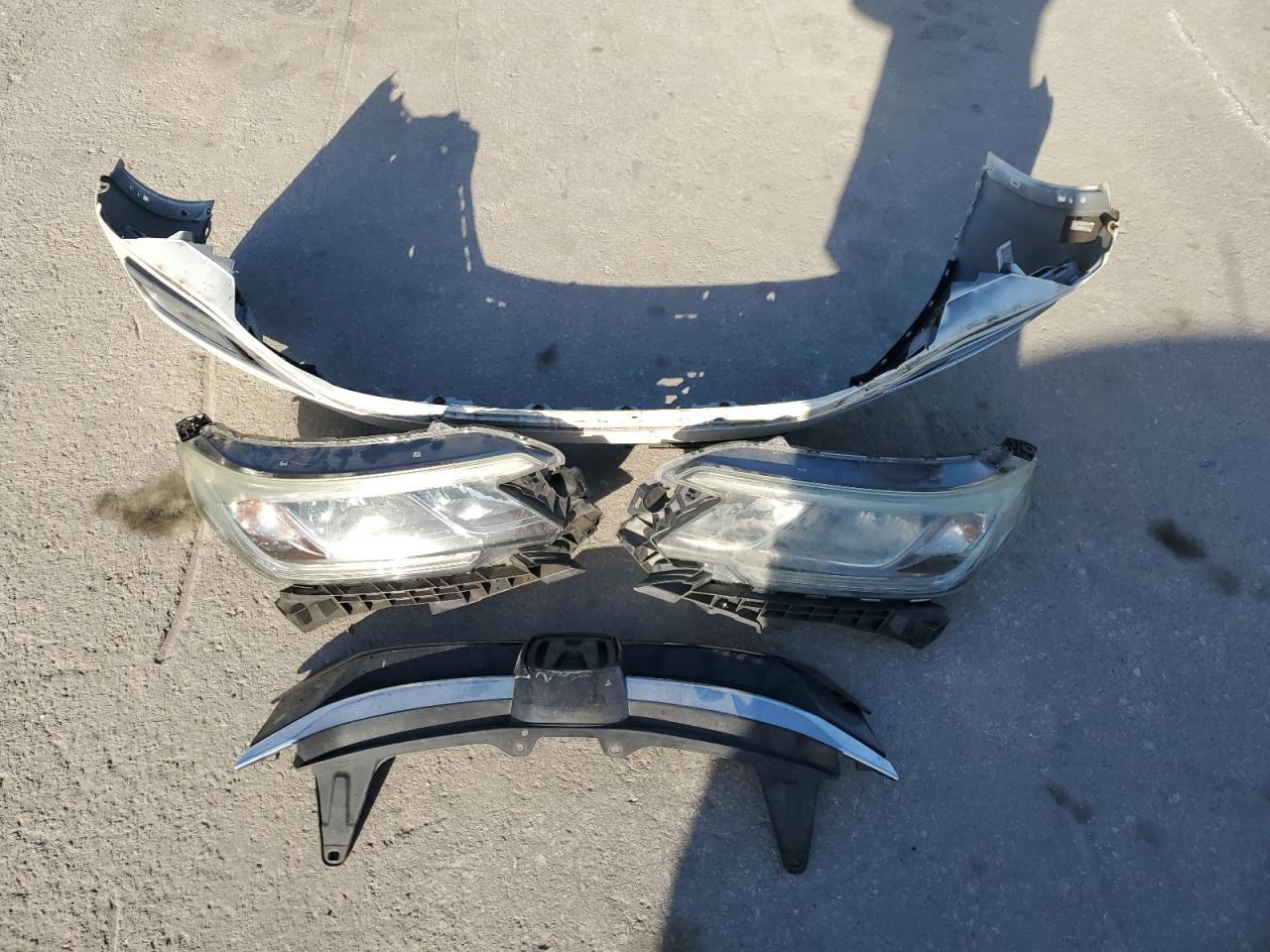 2015 Honda CR-V VIN 5J6RM3H77FL009827 Copart auction photo, front end damage thumbnail 13