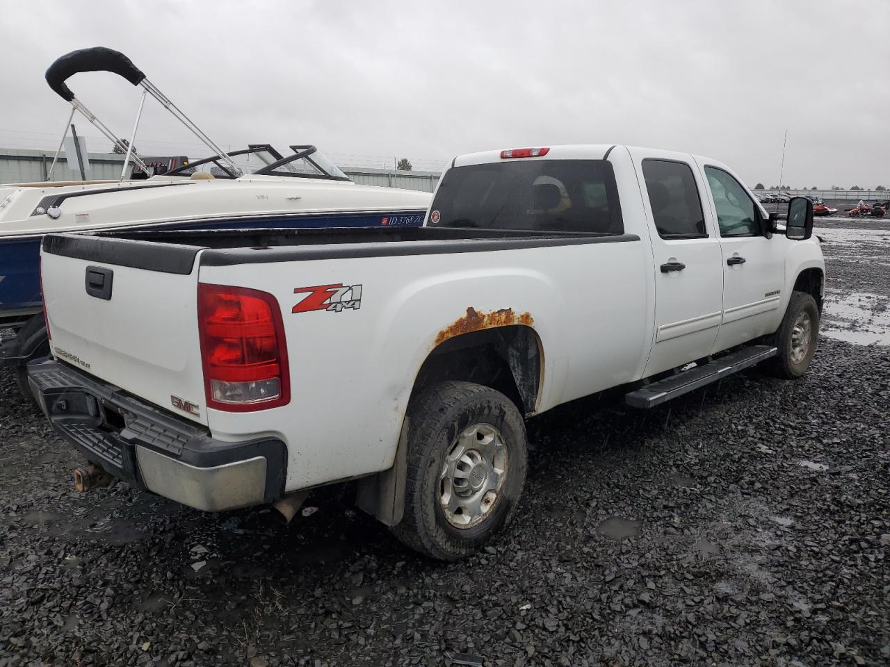 2010 GMC Sierra VIN 1GT4K3BG6AF132251 Copart auction photo, mechanical damage thumbnail 3