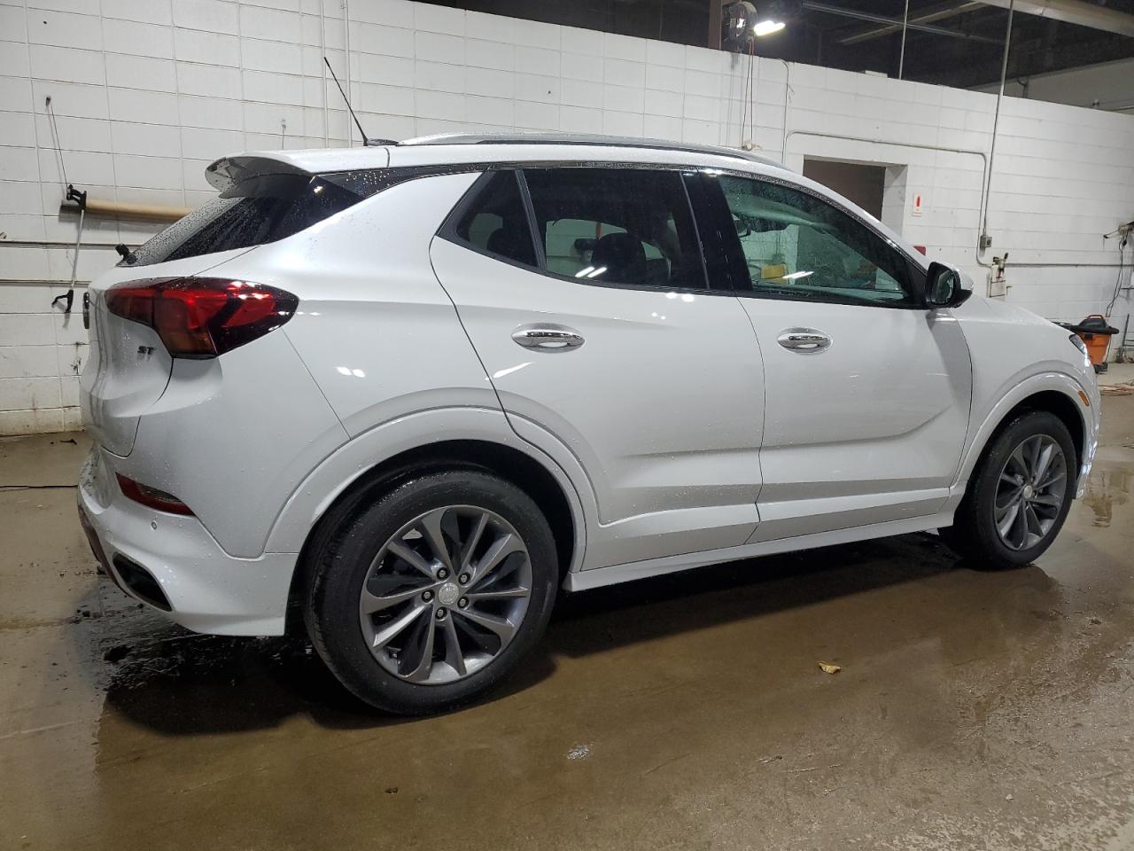 2022 Buick Encore VIN KL4MMFSL4NB069800 Copart auction photo, side / rear end damage thumbnail 3