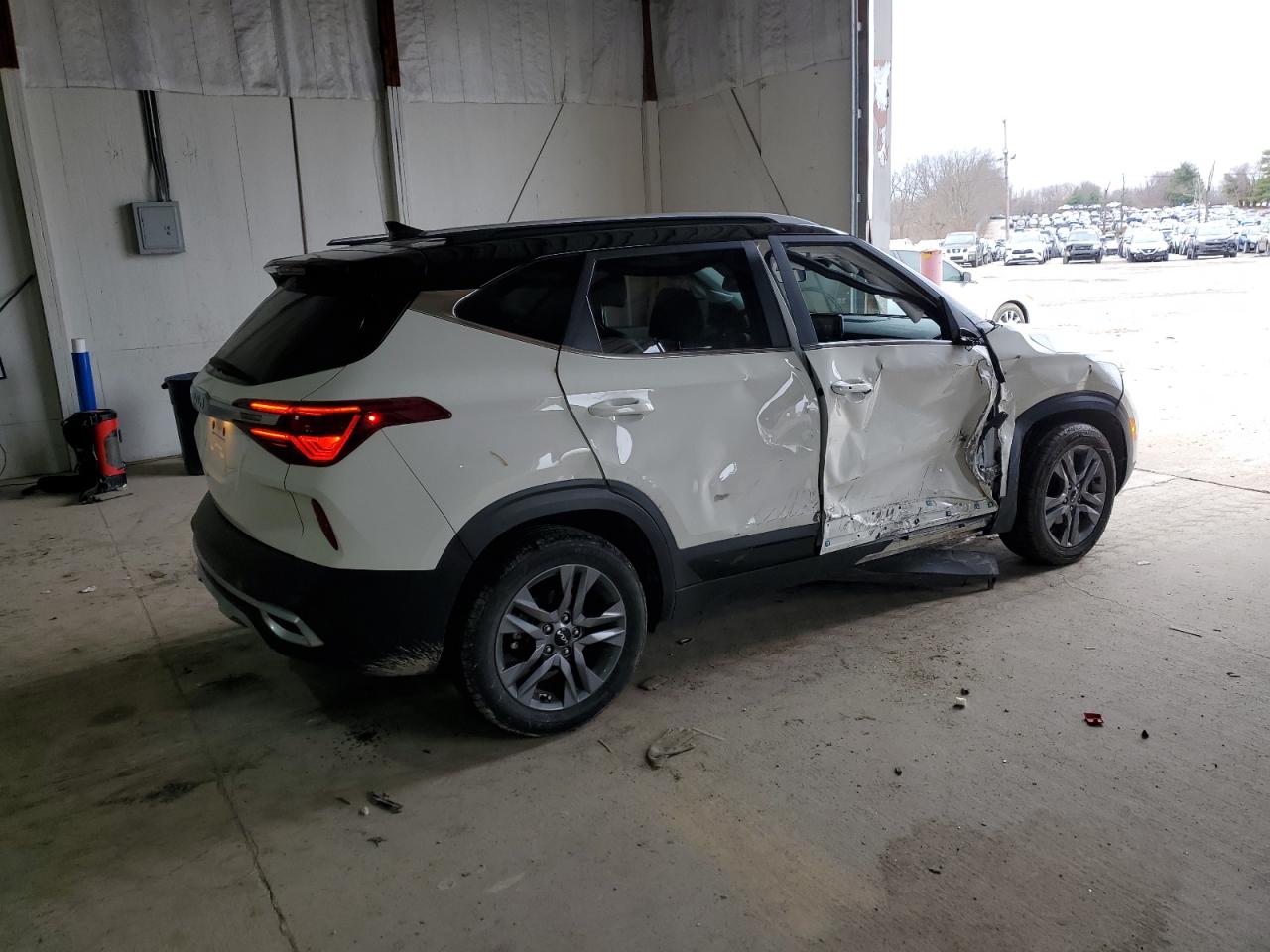 2023 KIA Seltos VIN KNDEU2AA5P7388860 Copart auction photo, side damage thumbnail 3