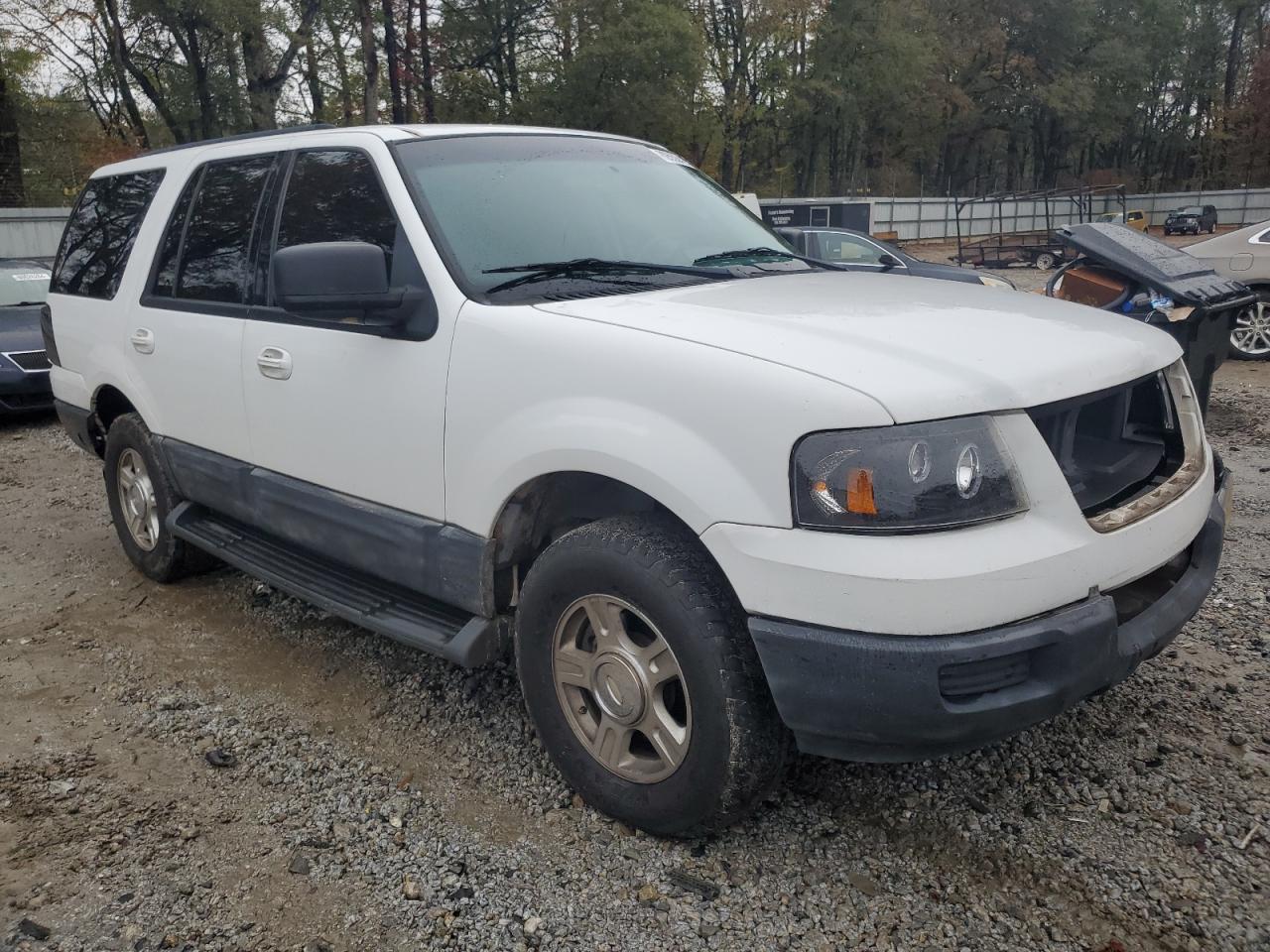 2003 Ford Expedition VIN 1FMPU15L83LB27492 Copart auction photo, front end / side damage thumbnail 4