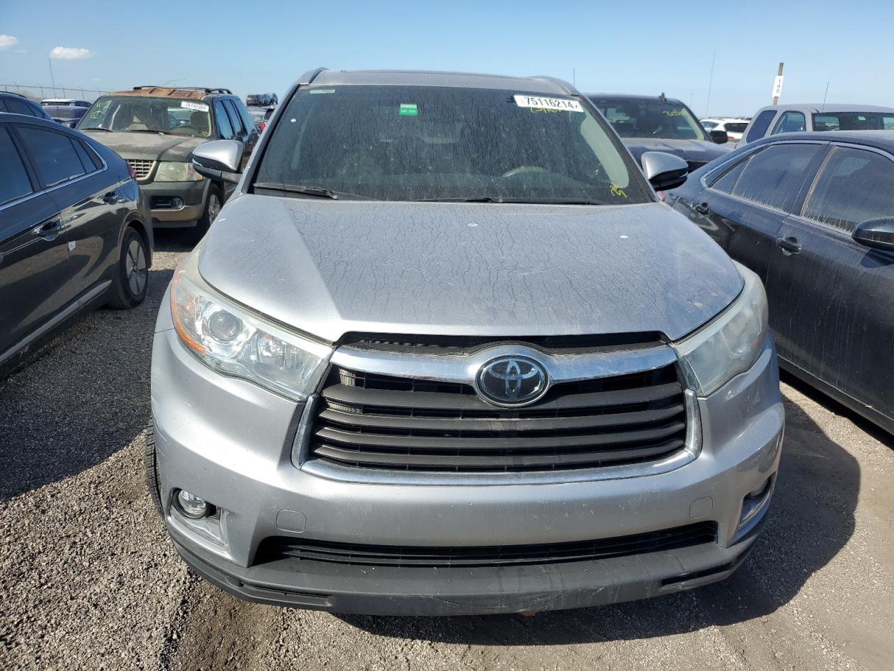 2016 Toyota Highlander VIN 5TDYKRFH2GS138418 Copart auction photo, water/flood damage thumbnail 5