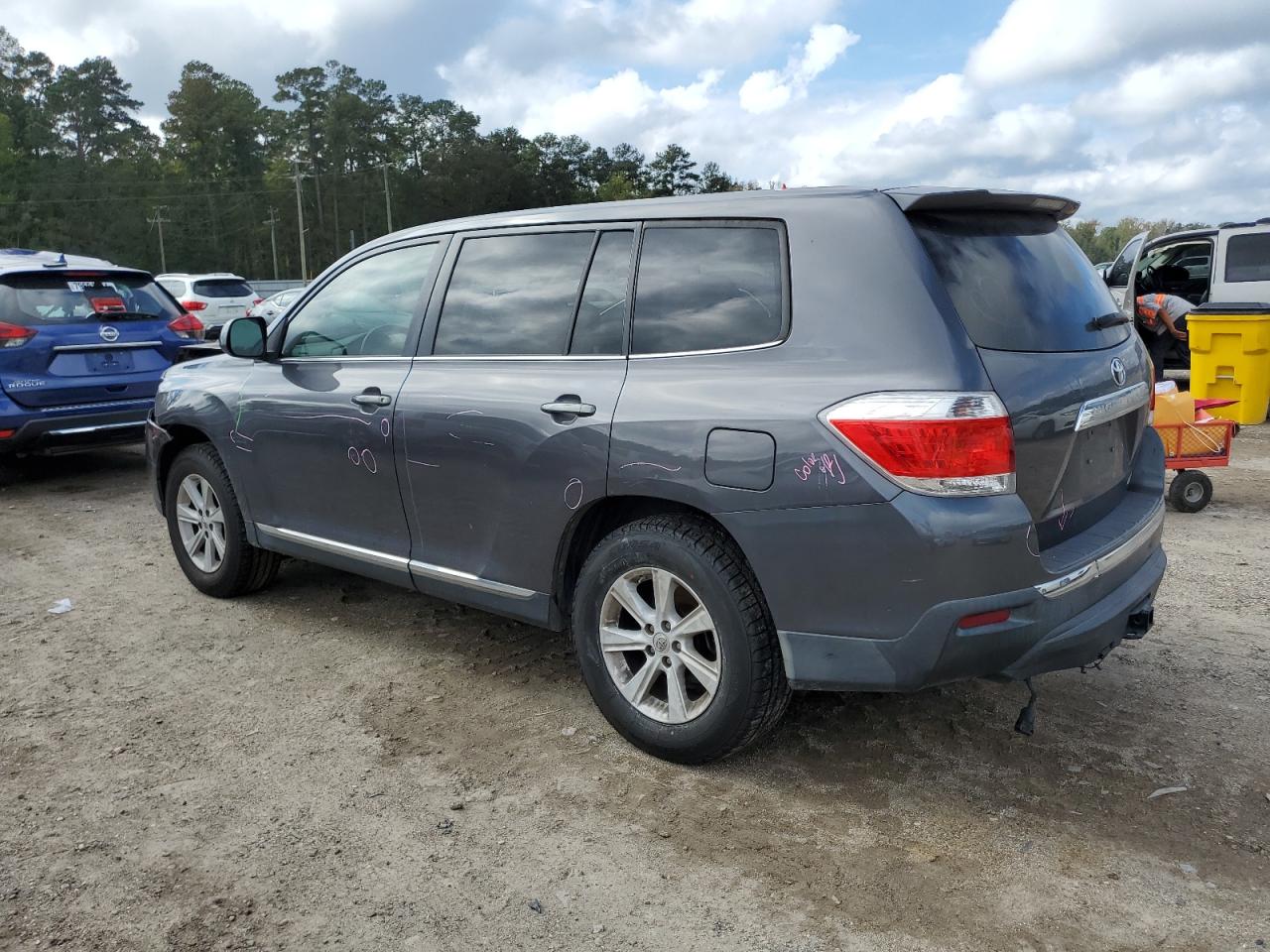 2013 Toyota Highlander VIN 5TDZK3EH3DS106835 Copart auction photo, all over damage thumbnail 2