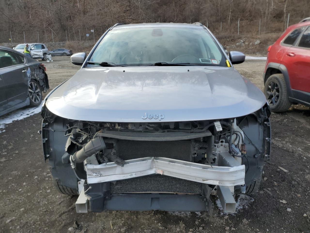 2019 Jeep Compass VIN 3C4NJDBBXKT656348 Copart auction photo, front end damage thumbnail 5