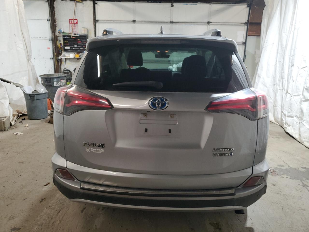 2017 Toyota RAV 4 VIN JTMDJREV8HD131379 Copart auction photo, front end / side damage thumbnail 6
