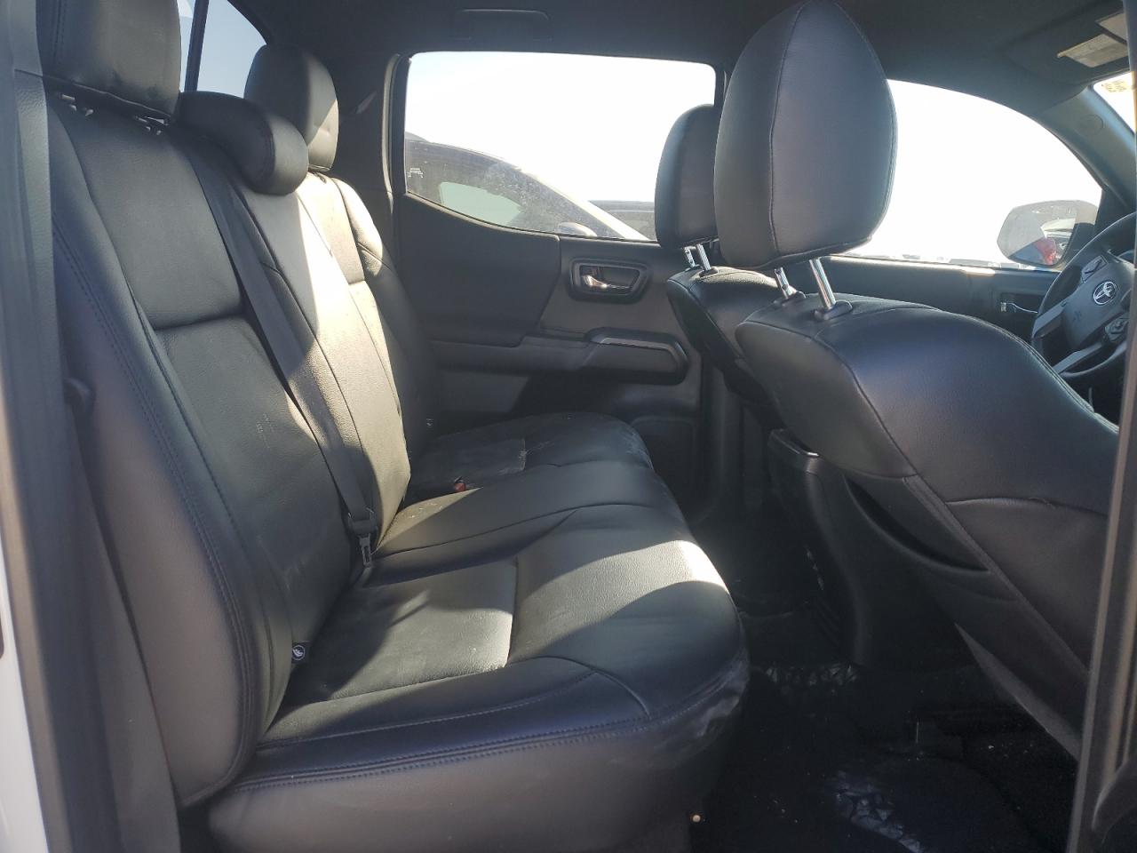 2017 Toyota Tacoma VIN 5TFCZ5AN7HX103509 Copart auction photo, front end / rear end damage thumbnail 10