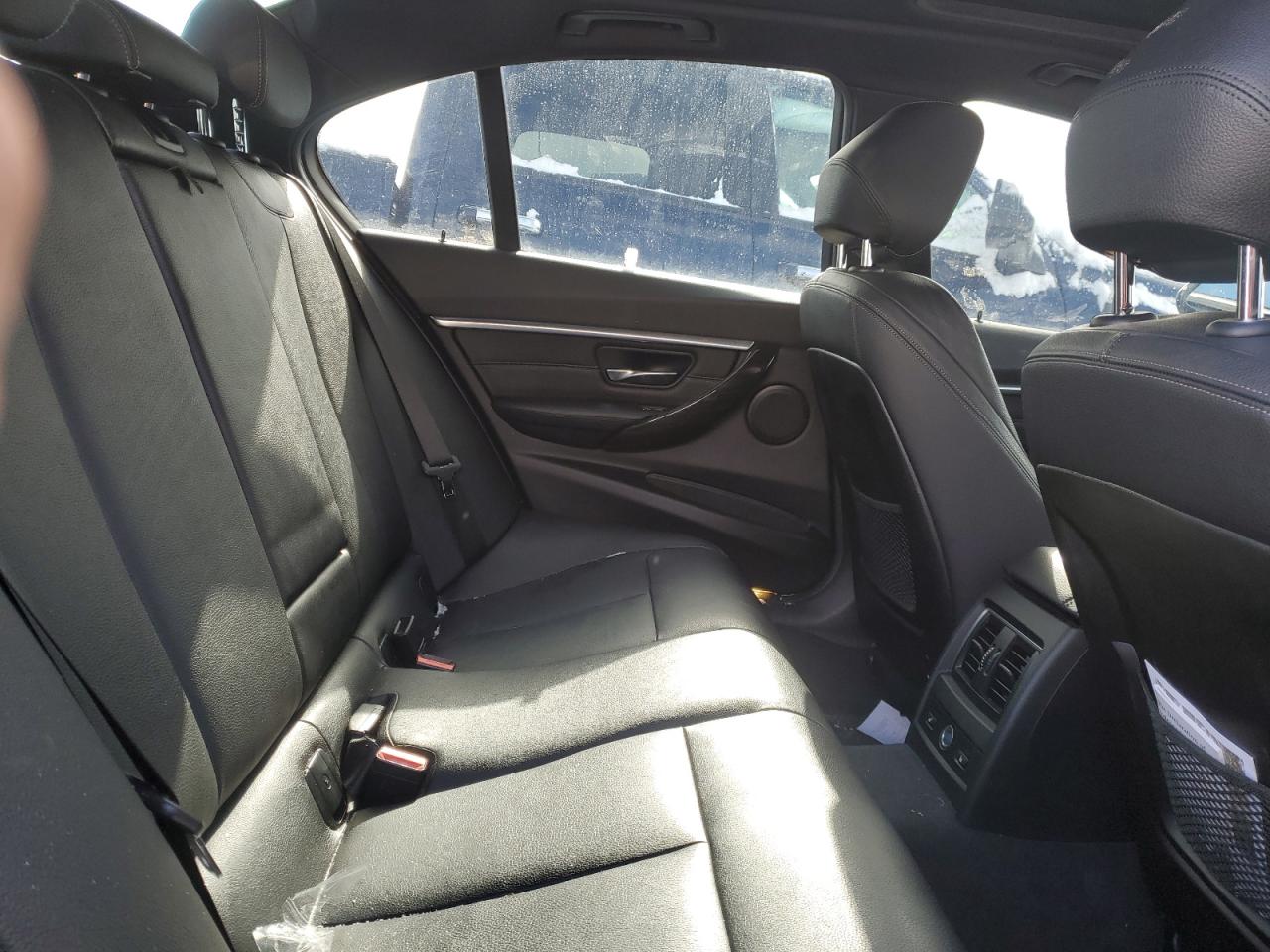2017 BMW 3er VIN WBA8D9G37HNU63051 Copart auction photo, front end / rear end damage thumbnail 10