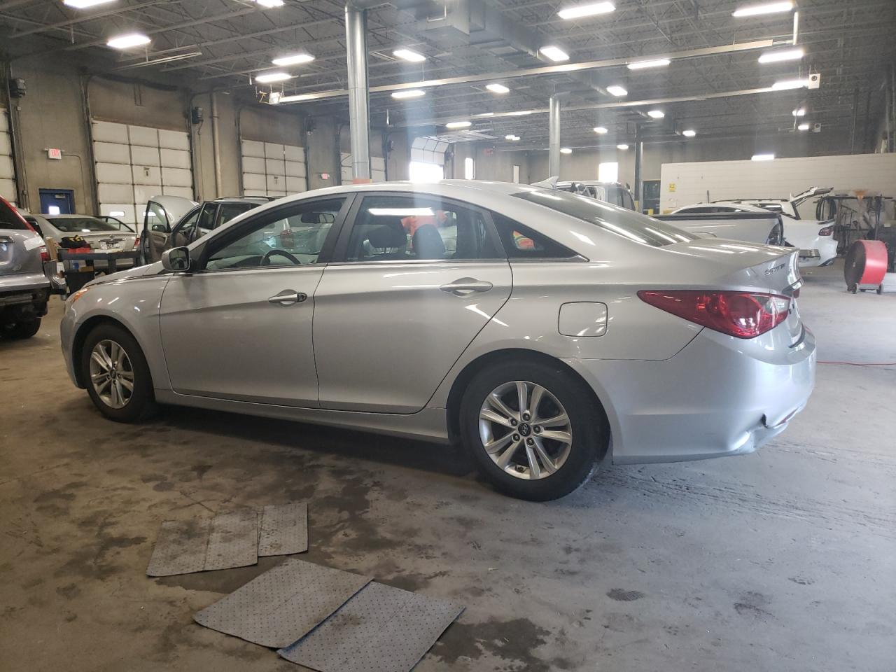 2011 Hyundai Sonata VIN 5NPEB4AC7BH025712 Copart auction photo, front end / all over damage thumbnail 2