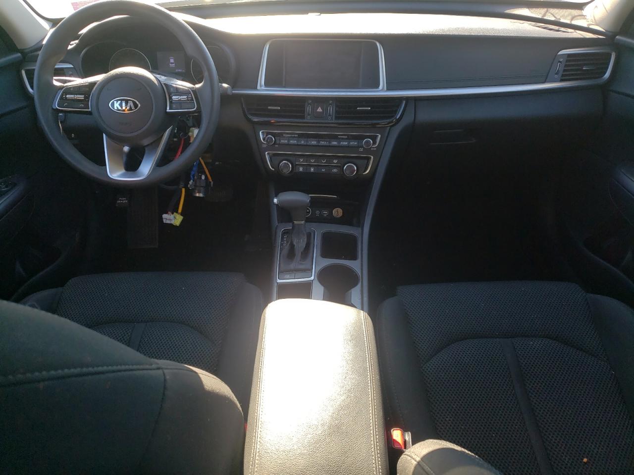 2020 KIA Optima VIN 5XXGT4L3XLG443715 Copart auction photo, vandalism / front end damage thumbnail 8