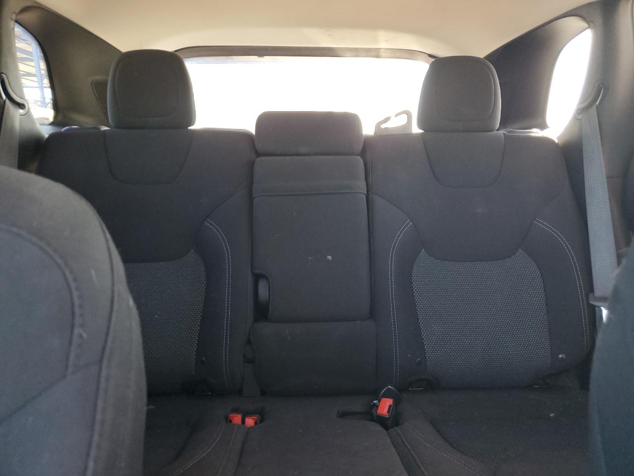 2019 Jeep Grand Cherokee VIN 1C4PJLCB4KD215452 Copart auction photo, all over damage thumbnail 10