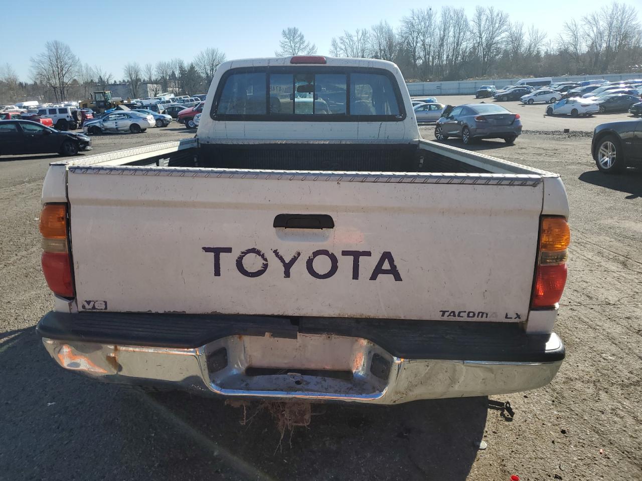 1996 Toyota Tacoma VIN 4TAWN72N2TZ152872 Copart auction photo, front end damage thumbnail 6