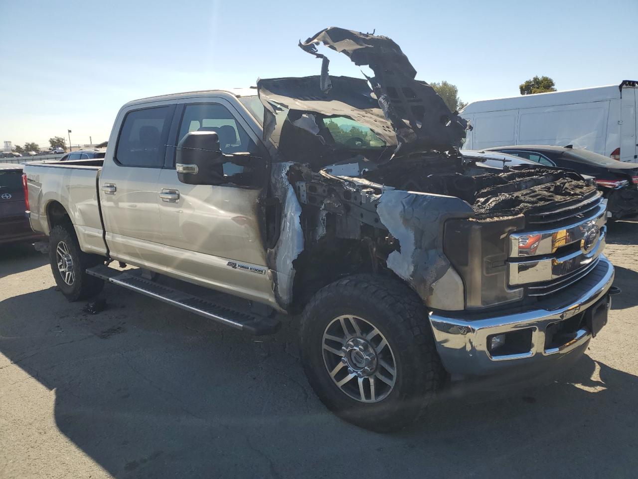2018 Ford F250 VIN 1FT7W2BT3JEC92327 Copart auction photo, burn - engine damage thumbnail 4
