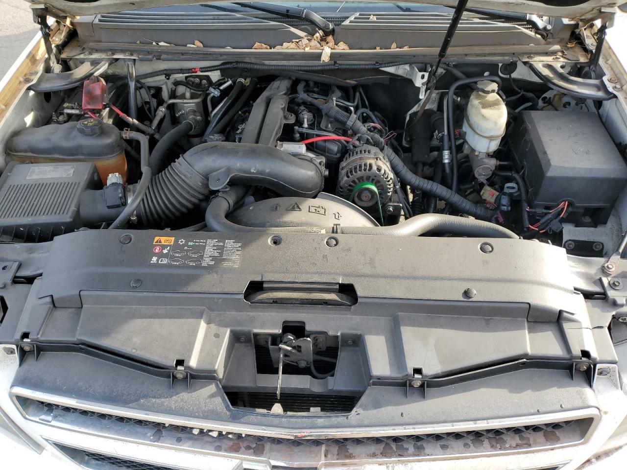 2013 Chevrolet Suburban VIN 1GNWK5EG1DR304986 Copart auction photo, minor dent/scratches damage thumbnail 12