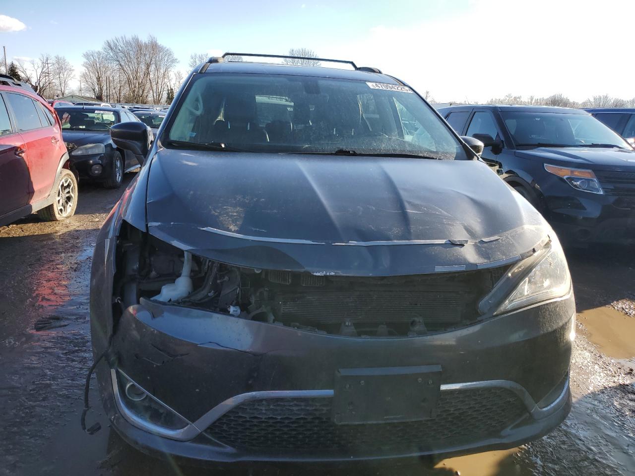 2017 Chrysler Pacifica VIN 2C4RC1BG6HR515696 Copart auction photo, front end damage thumbnail 5