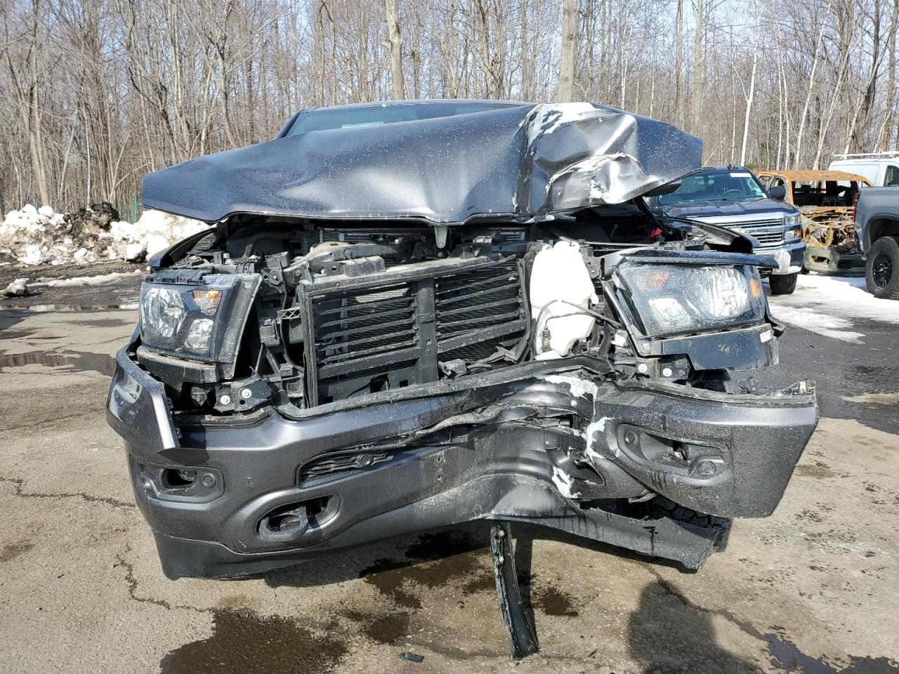 2021 RAM 1500 VIN 1C6SRFMM6MN703536 Copart auction photo, front end / minor dent/scratches damage thumbnail 5