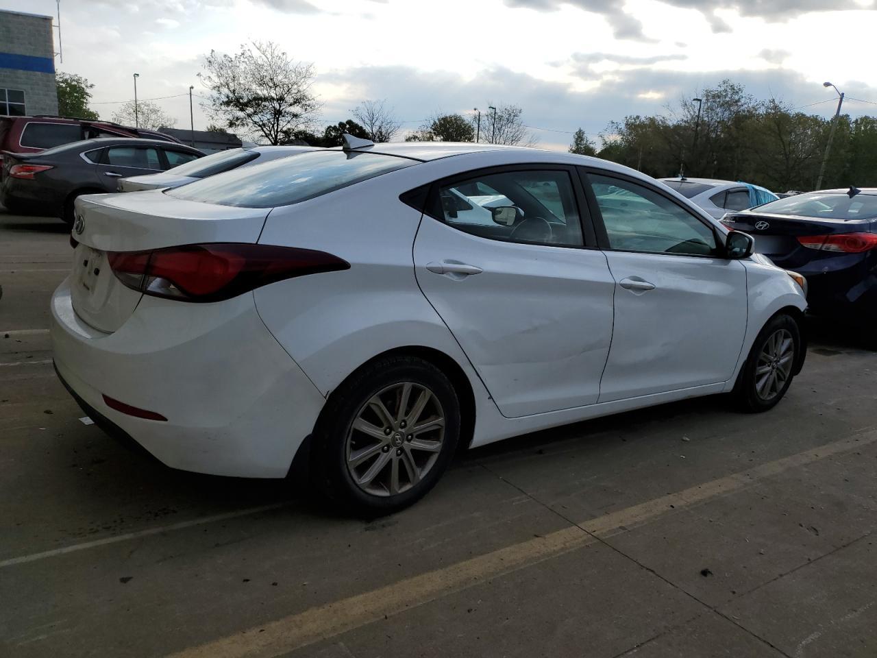2016 Hyundai Elantra VIN 5NPDH4AE2GH662493 Copart auction photo, front end / all over damage thumbnail 3