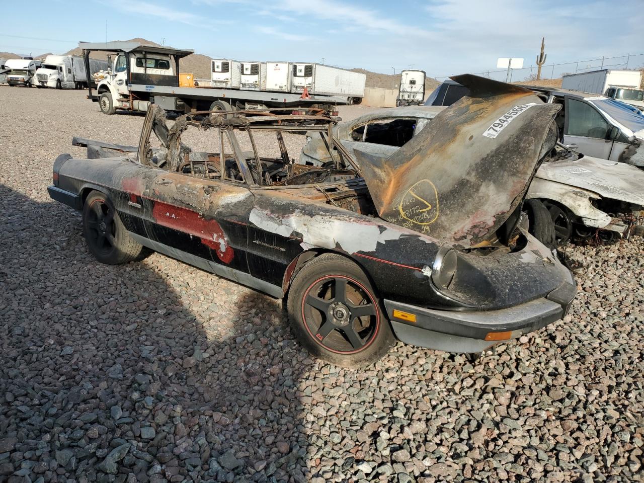 1988 Alfa Romeo Spider VIN ZARBA5585J1058172 Copart auction photo, burn damage thumbnail 4