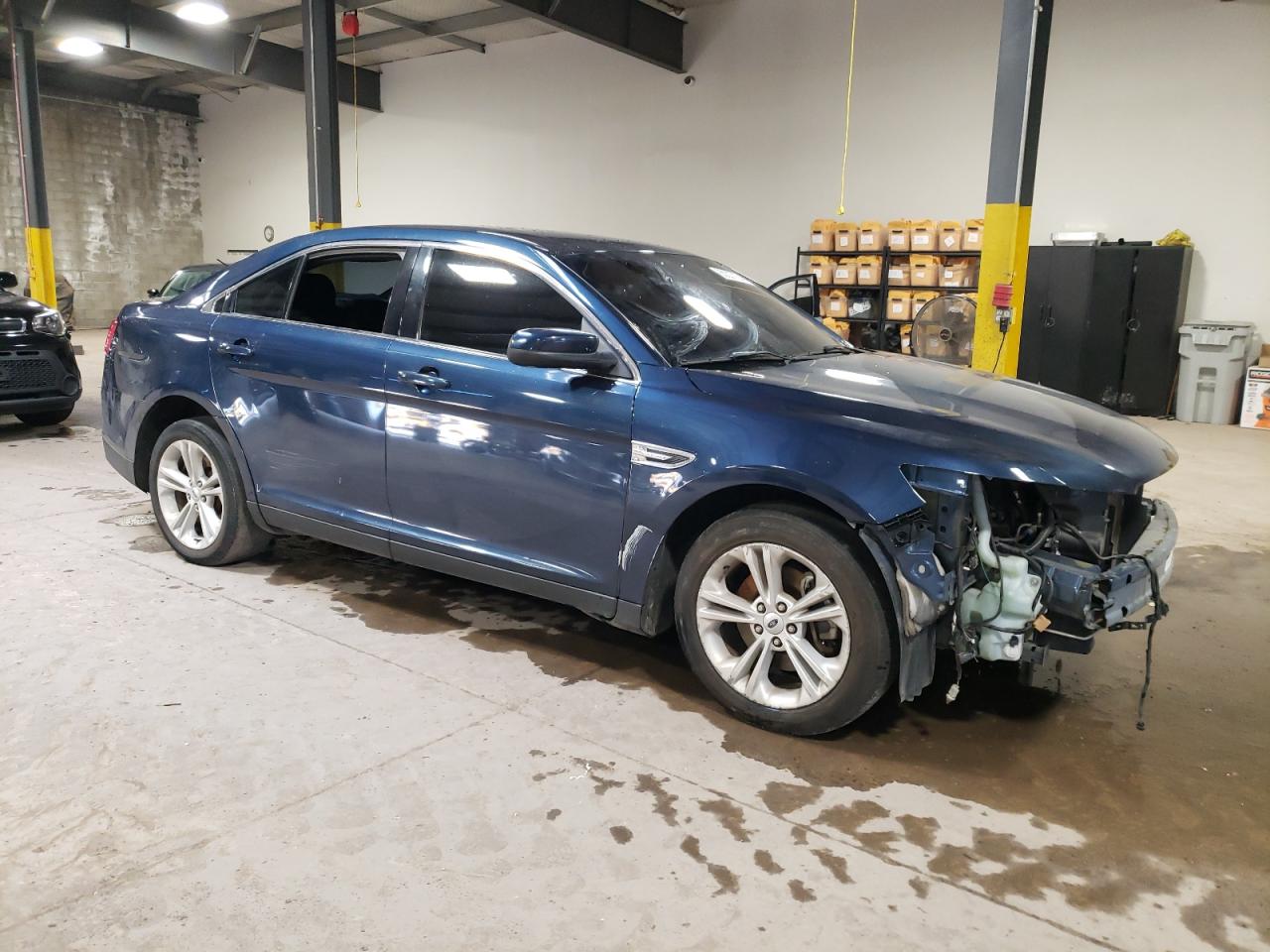 2017 Ford Taurus VIN 1FAHP2E88HG116368 Copart auction photo, vandalism / stripped damage thumbnail 4