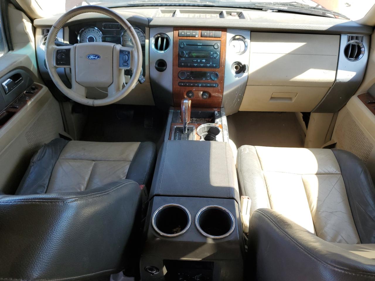 2007 Ford Expedition VIN 1FMFU17597LA43861 Copart auction photo, front end / minor dent/scratches damage thumbnail 8