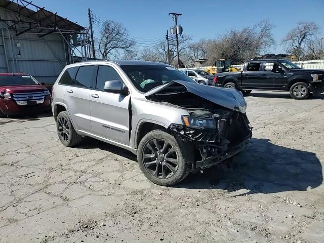 2020 Jeep Grand Cherokee VIN 1C4RJEAG9LC245508 Copart auction photo, front end / minor dent/scratches damage thumbnail 11
