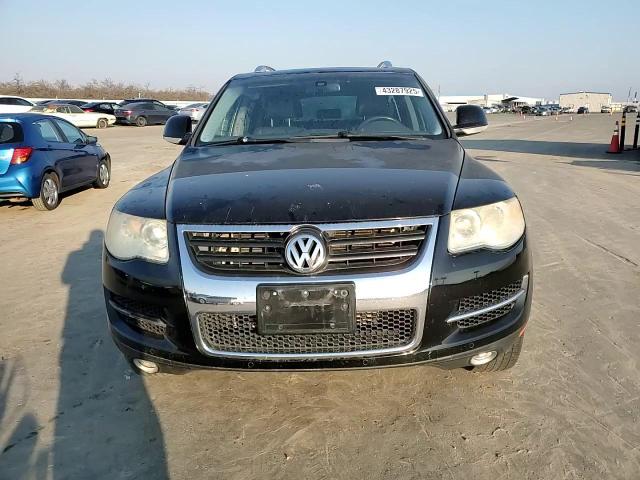 2009 Volkswagen Touareg VIN WVGBE77L29D022277 Copart auction photo, front end / side damage thumbnail 12