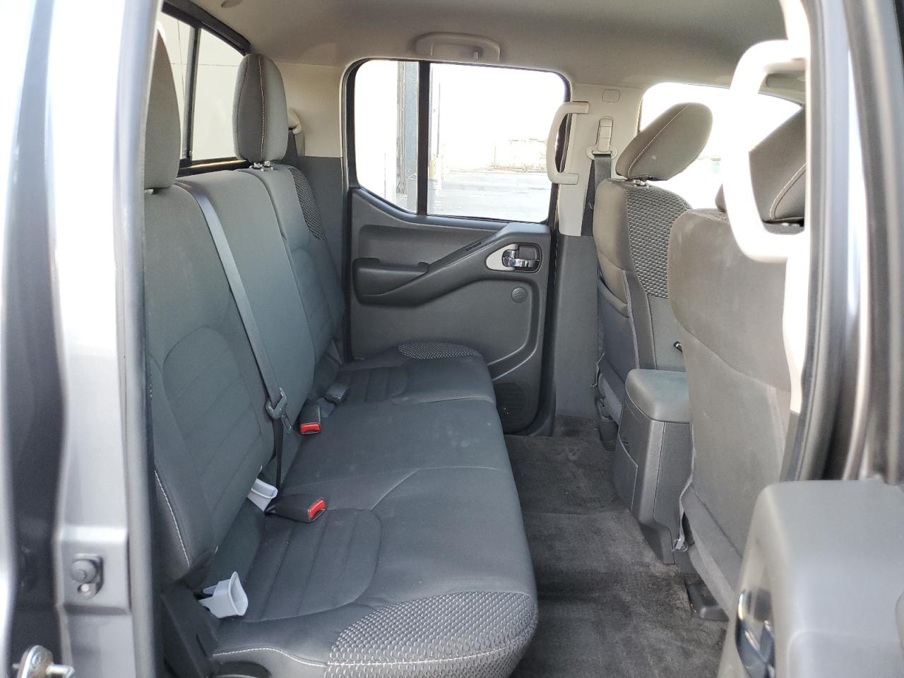 2017 Nissan Navara (Frontier) VIN 1N6DD0EV1HN757947 Copart auction photo, rear end / minor dent/scratches damage thumbnail 10