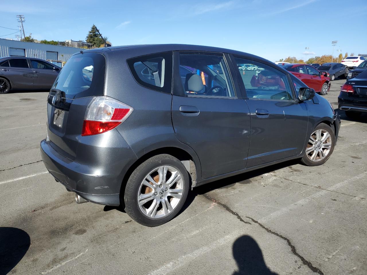 2011 Honda Fit VIN JHMGE8H34BS008279 Copart auction photo, side / all over damage thumbnail 3