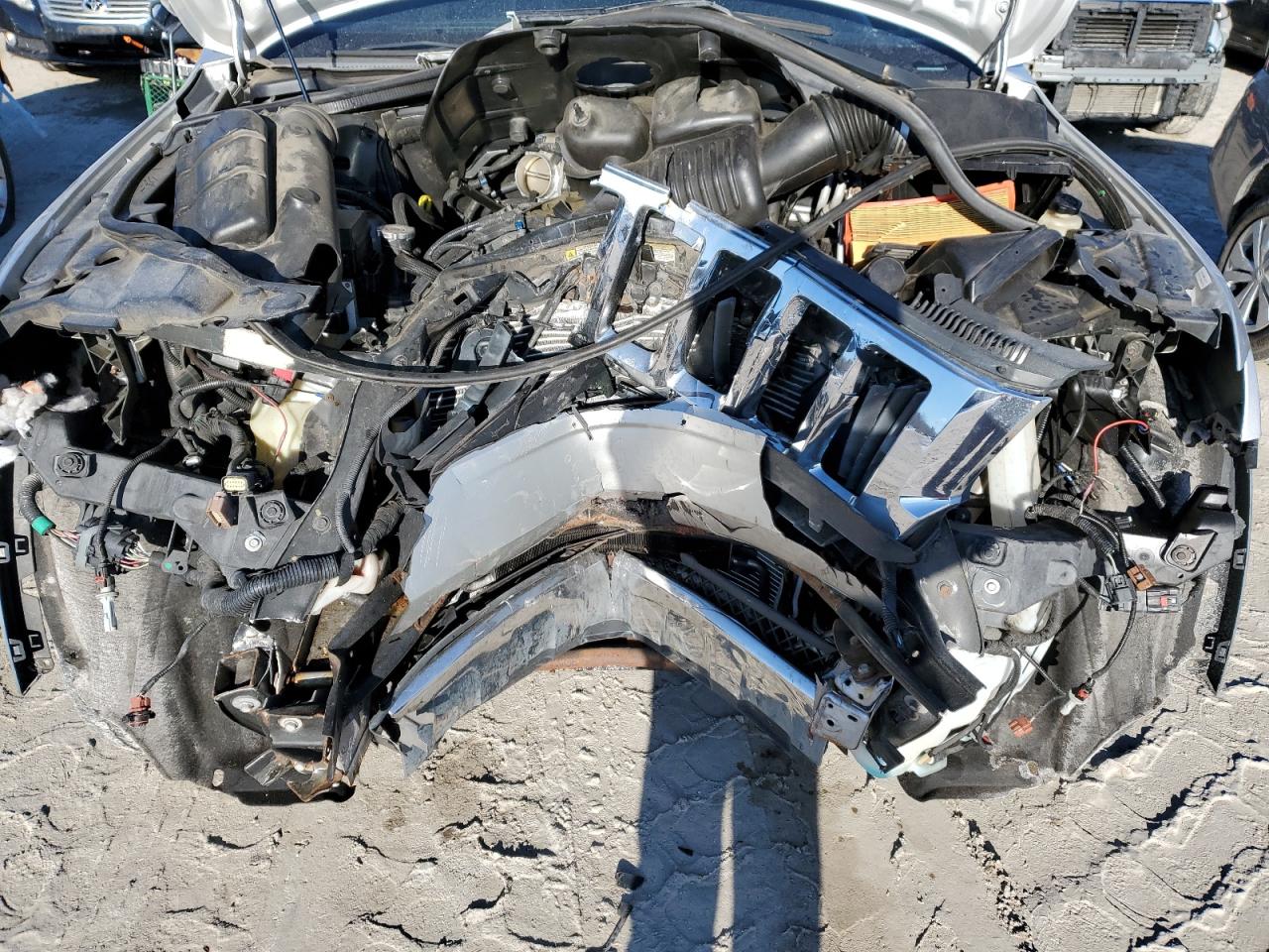 2011 Jeep Grand Cherokee VIN 1J4RR5GG6BC657975 Copart auction photo, front end / rear end damage thumbnail 12
