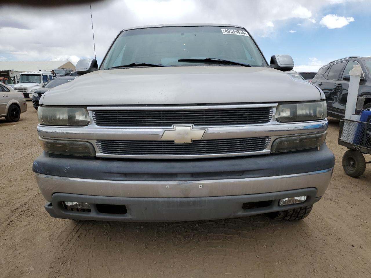 2004 Chevrolet Suburban VIN 1GNEC16T04J250401 Copart auction photo, normal wear damage thumbnail 5