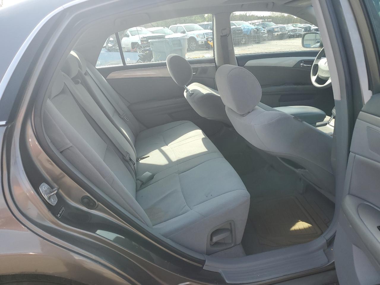 2005 Toyota Avalon VIN 4T1BK36B05U042628 Copart auction photo, front end damage thumbnail 10