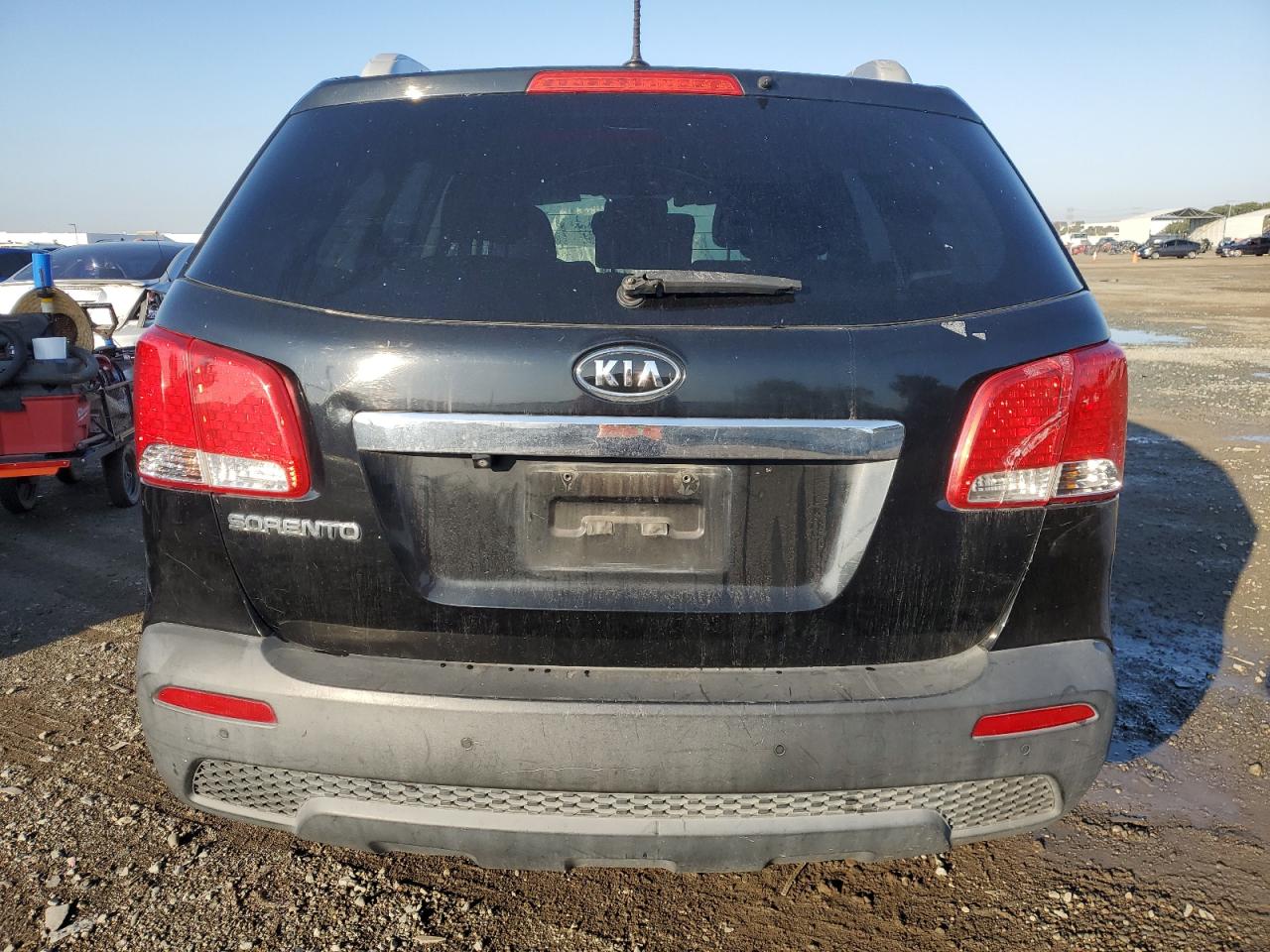 2013 KIA Sorento VIN 5XYKT3A63DG414054 Copart auction photo, top/roof / front end damage thumbnail 6