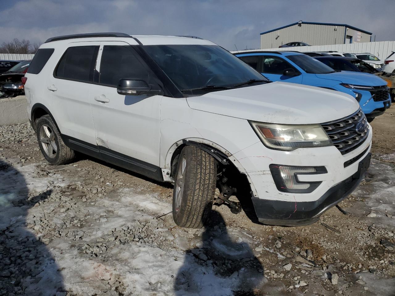 2016 Ford Explorer VIN 1FM5K8D82GGB88628 Copart auction photo, front end / side damage thumbnail 4