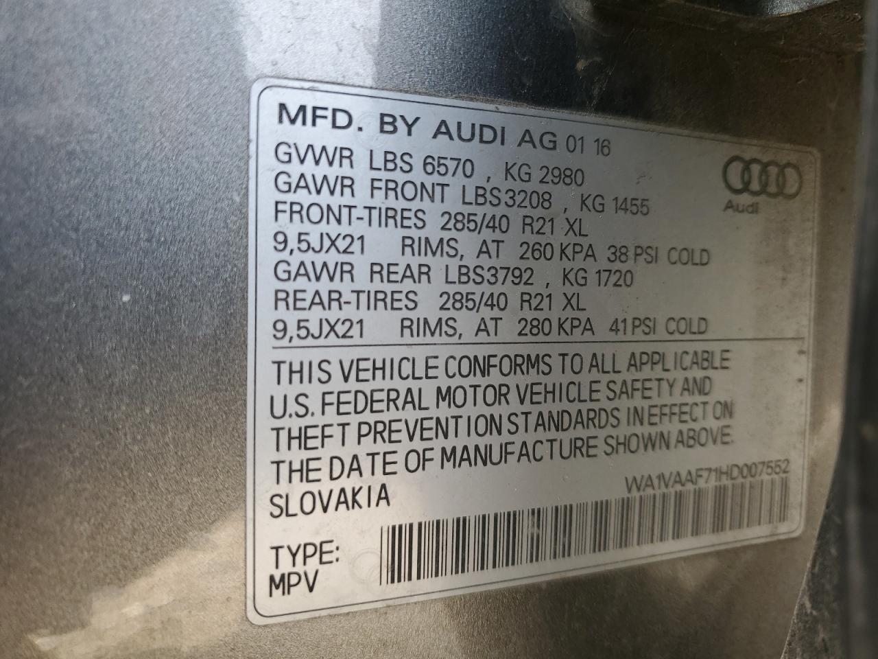 2017 Audi Q7 VIN WA1VAAF71HD007552 Copart auction photo, side / minor dent/scratches damage thumbnail 13