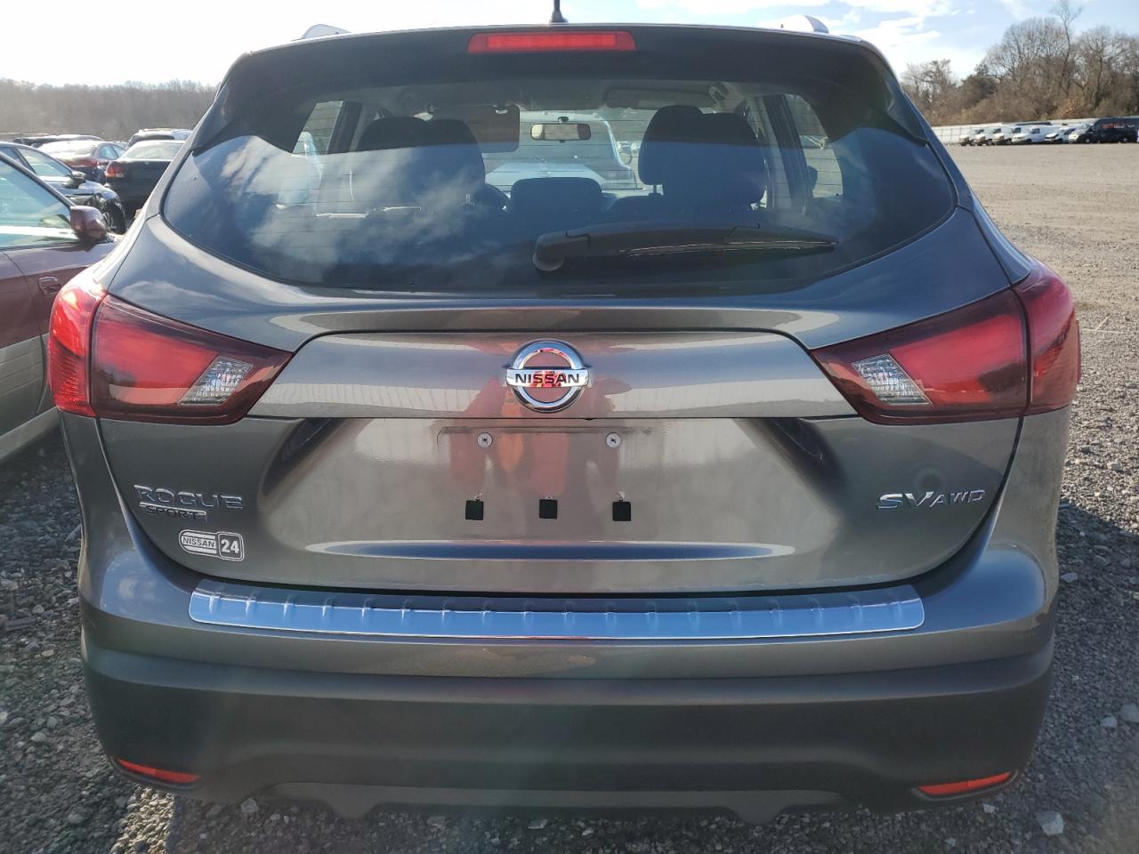 2018 Nissan Rogue VIN JN1BJ1CR5JW268193 Copart auction photo, front end / minor dent/scratches damage thumbnail 6
