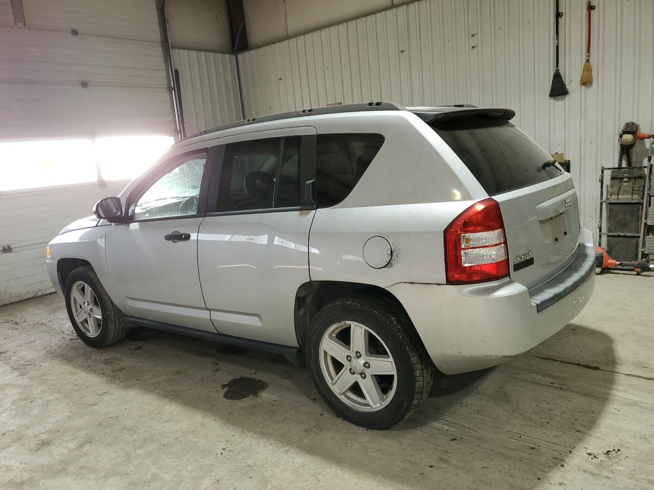 2007 Jeep Compass VIN 1J8FF47W07D155833 Copart auction photo, front end damage thumbnail 2