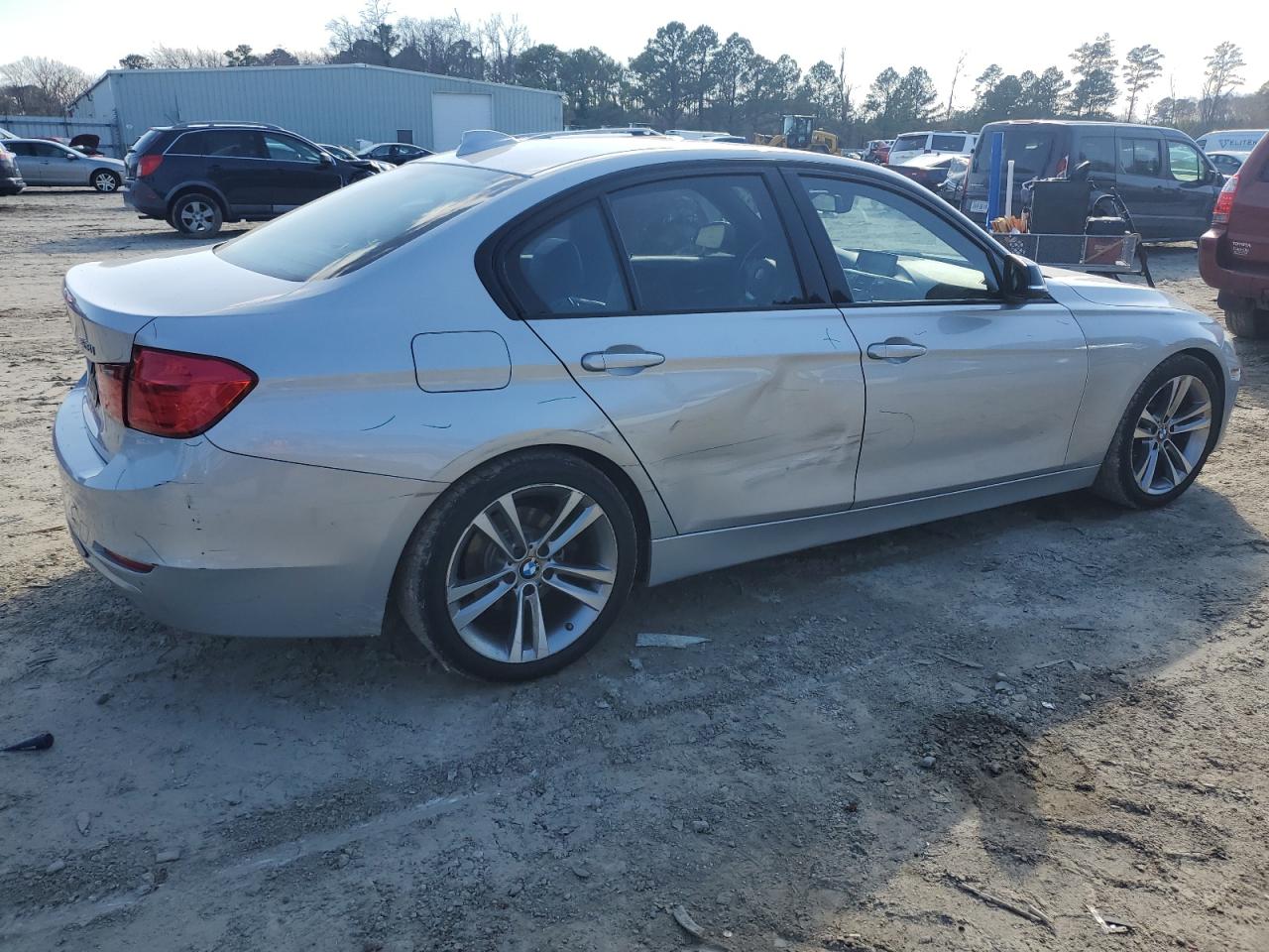 2012 BMW 3er VIN WBA3A5C53CF341518 Copart auction photo, side / rear end damage thumbnail 3