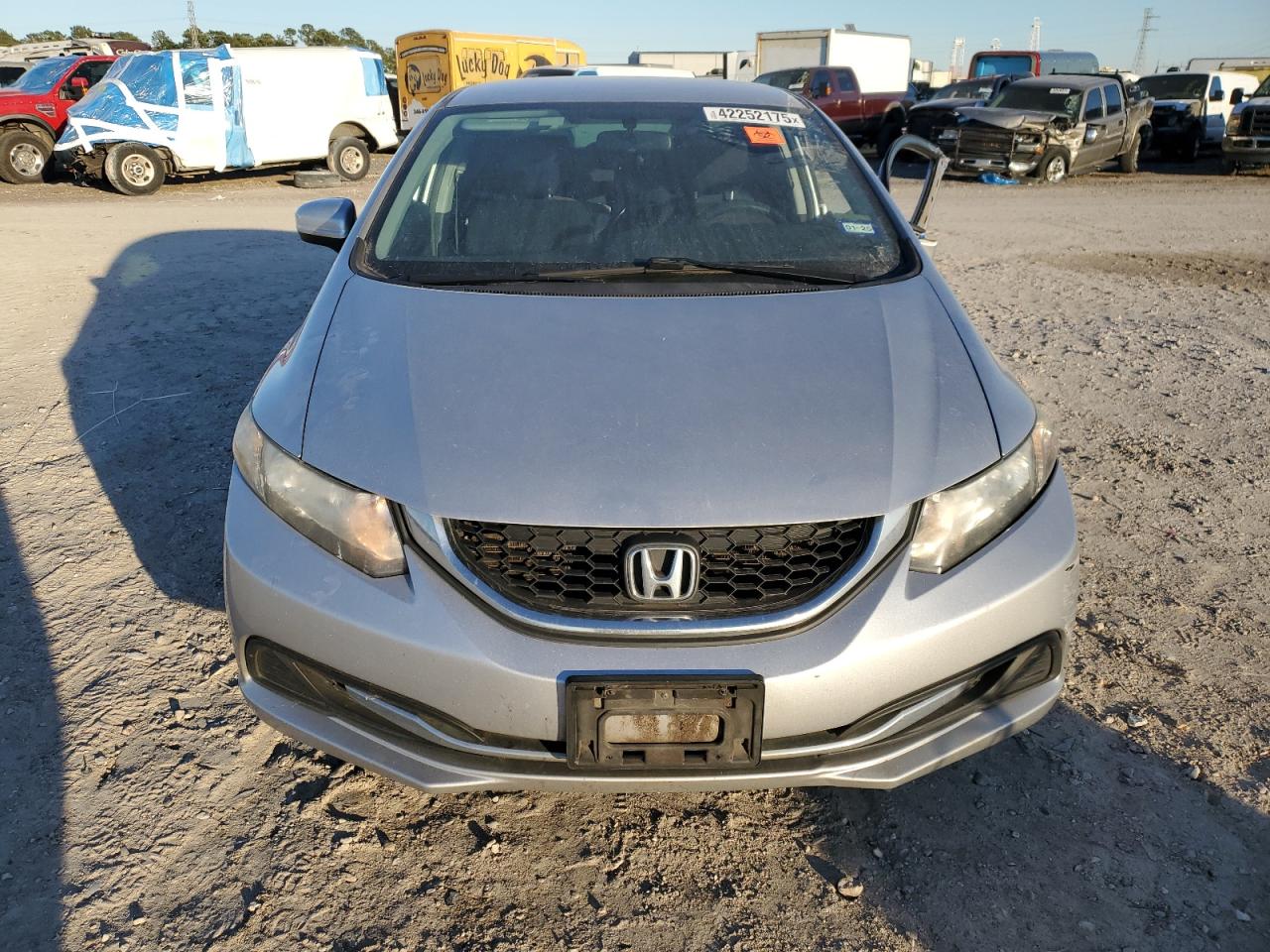 2015 Honda Civic VIN 19XFB2F5XFE033025 Copart auction photo, side / minor dent/scratches damage thumbnail 5