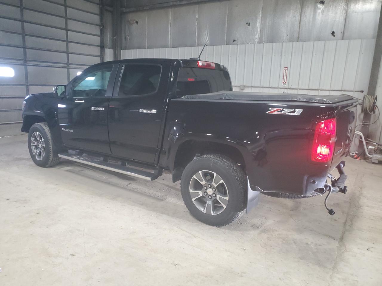2015 Chevrolet Colorado VIN 1GCGTCE32F1241586 Copart auction photo, front end / rear end damage thumbnail 2