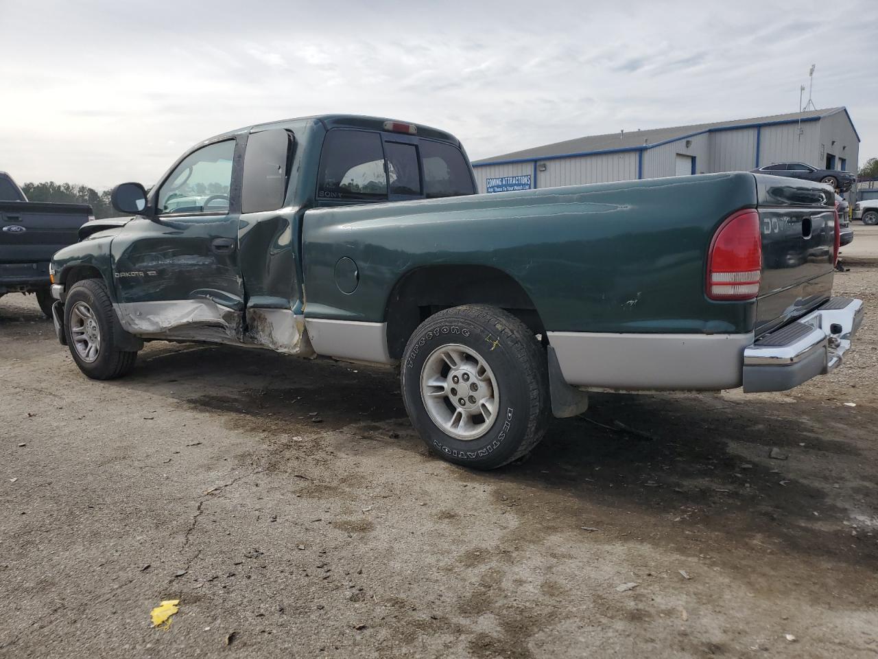 2000 Dodge Dakota VIN 1B7GL22XXYS538989 Copart auction photo, side / front end damage thumbnail 2