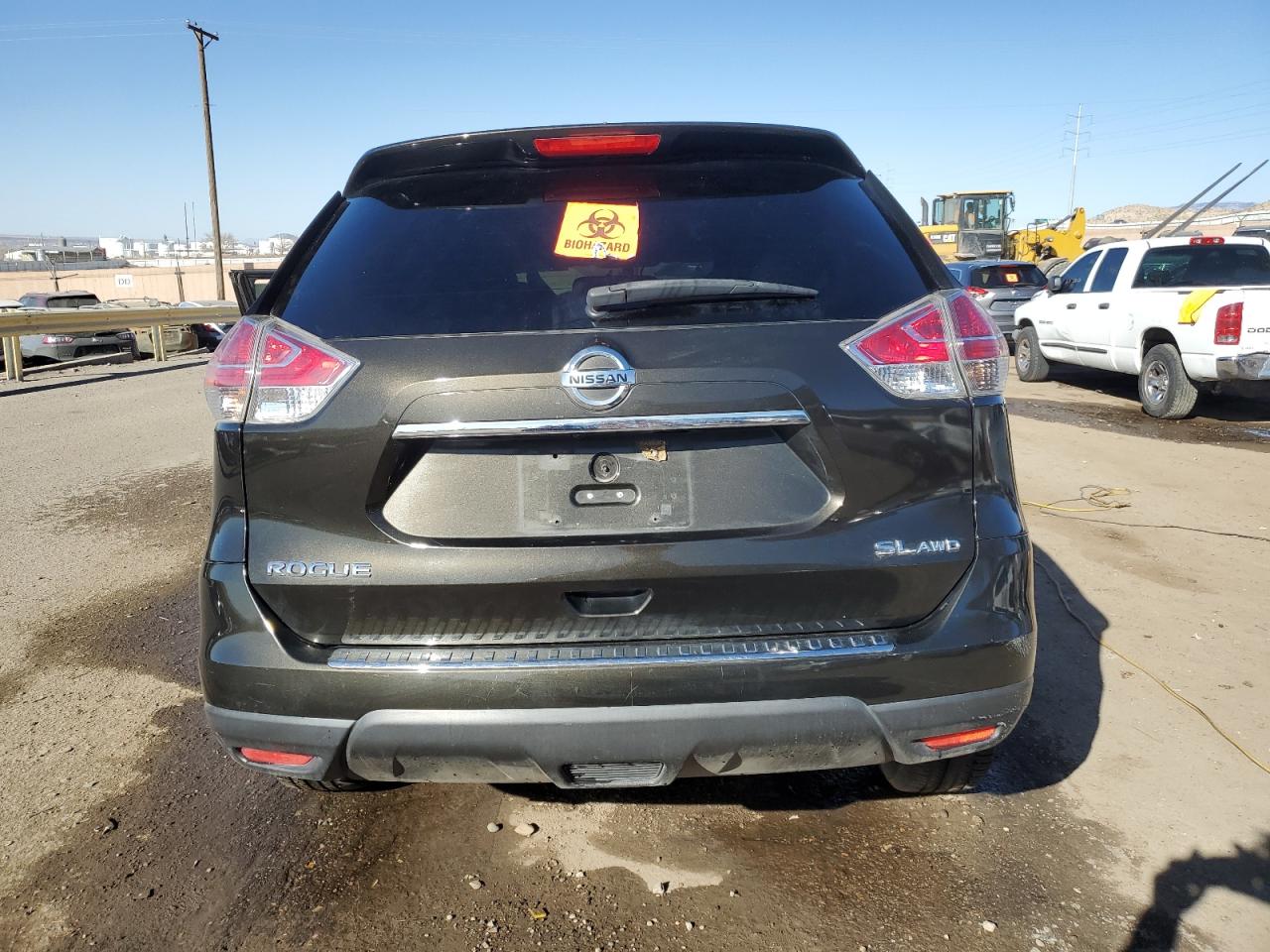 2015 Nissan Rogue VIN 5N1AT2MV3FC800520 Copart auction photo, side / front end damage thumbnail 6