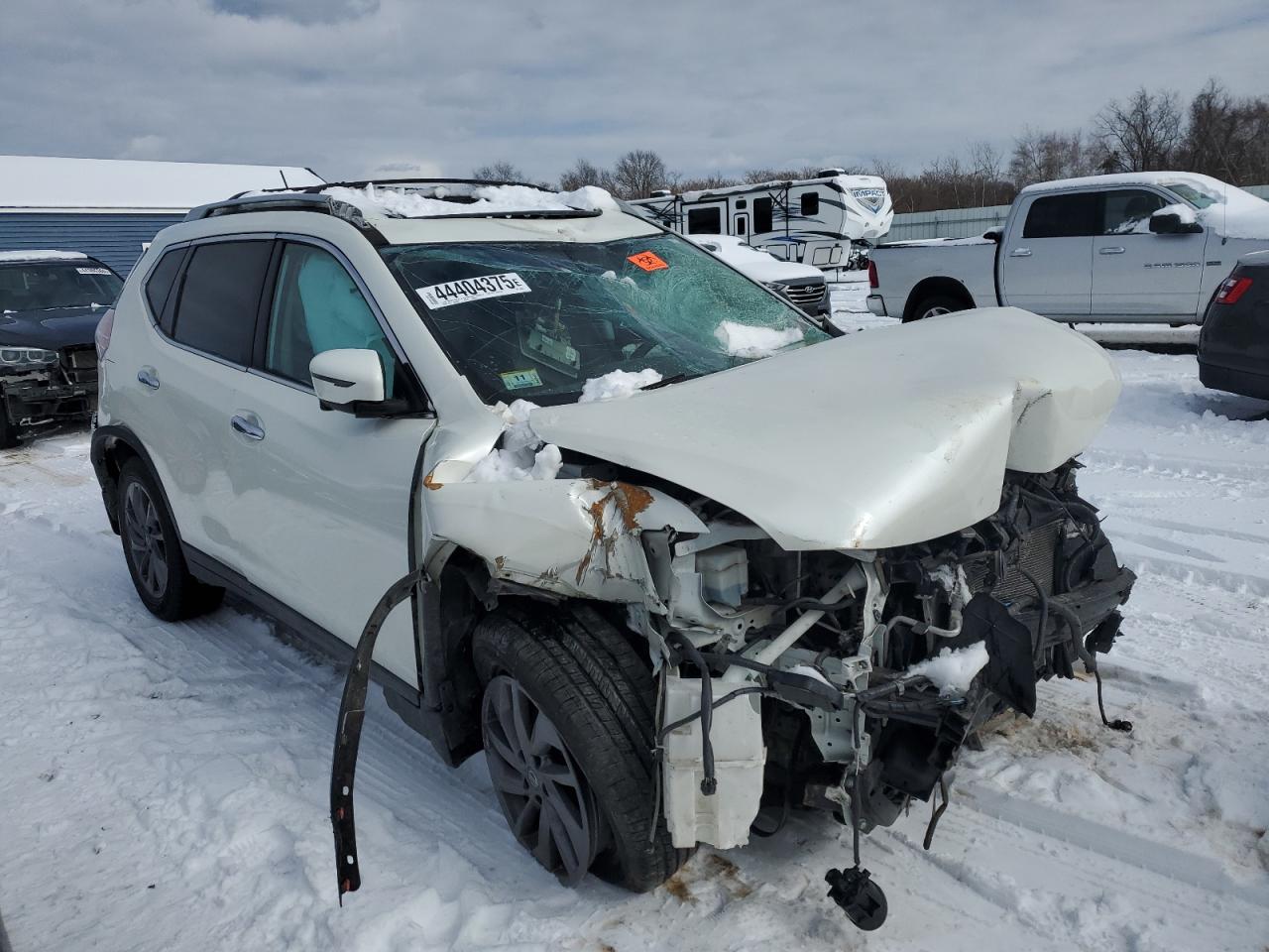 2016 Nissan Rogue VIN 5N1AT2MV9GC773261 Copart auction photo, front end damage thumbnail 4