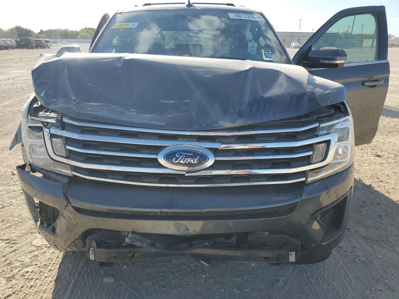 2020 Ford Expedition VIN 1FMJU1HT1LEA46064 Copart auction photo, front end damage thumbnail 14