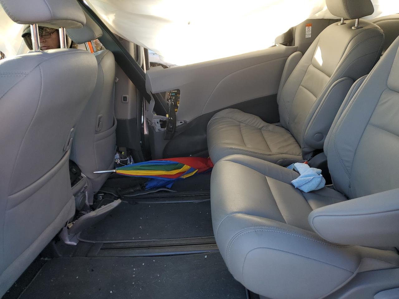 2019 Toyota Sienna VIN 5TDDZ3DC0KS216184 Copart auction photo, all over damage thumbnail 11