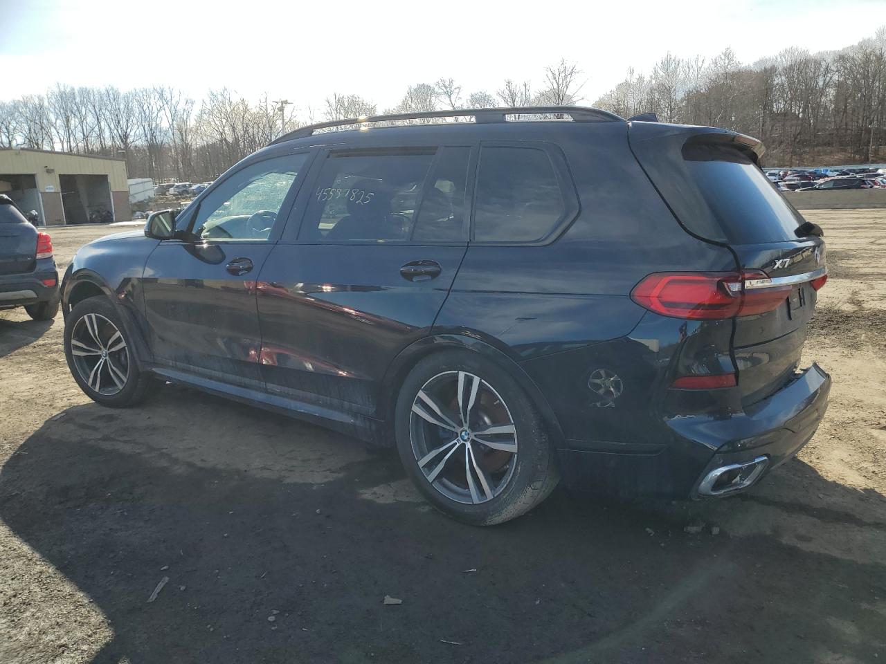 2022 BMW X7 VIN 5UXCW2C02N9M84404 Copart auction photo, rear end / minor dent/scratches damage thumbnail 2