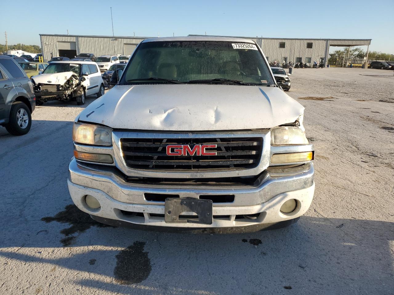 2006 GMC Sierra VIN 1GTEK19B16E288603 Copart auction photo, all over / minor dent/scratches damage thumbnail 5