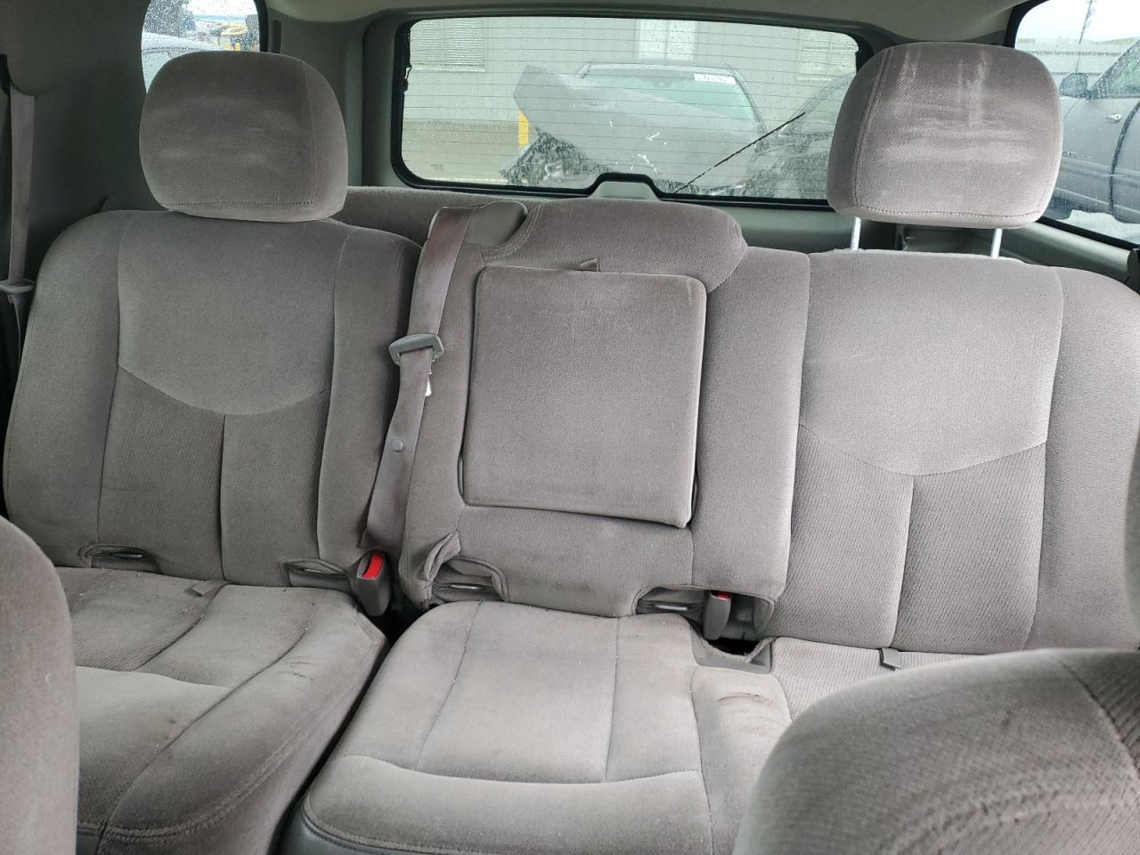 2004 GMC Yukon VIN 1GKEK13V64J228294 Copart auction photo, all over damage thumbnail 10