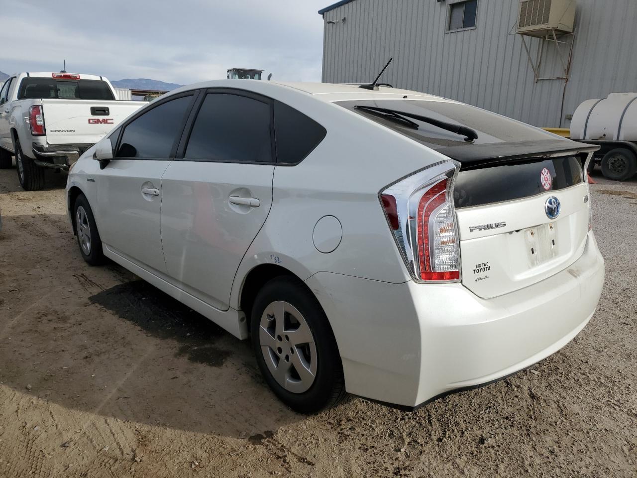 2015 Toyota Prius VIN JTDKN3DU2F0481919 Copart auction photo, front end / mechanical damage thumbnail 2